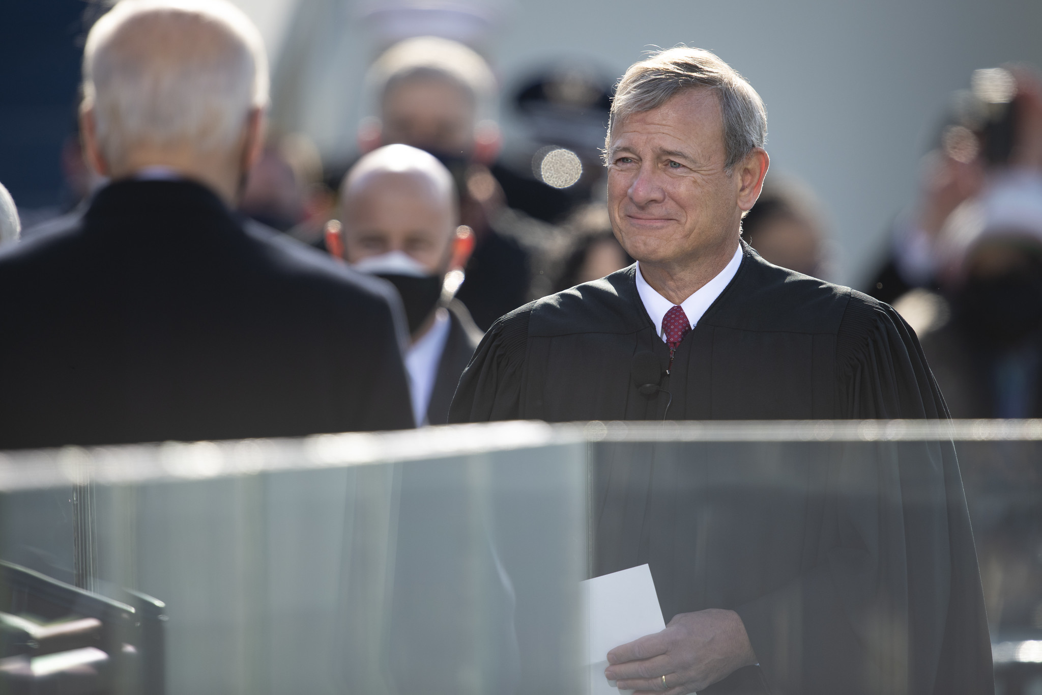 Головний суддя США: ШІ не замінить суддів, але «вплине на нашу роботу»