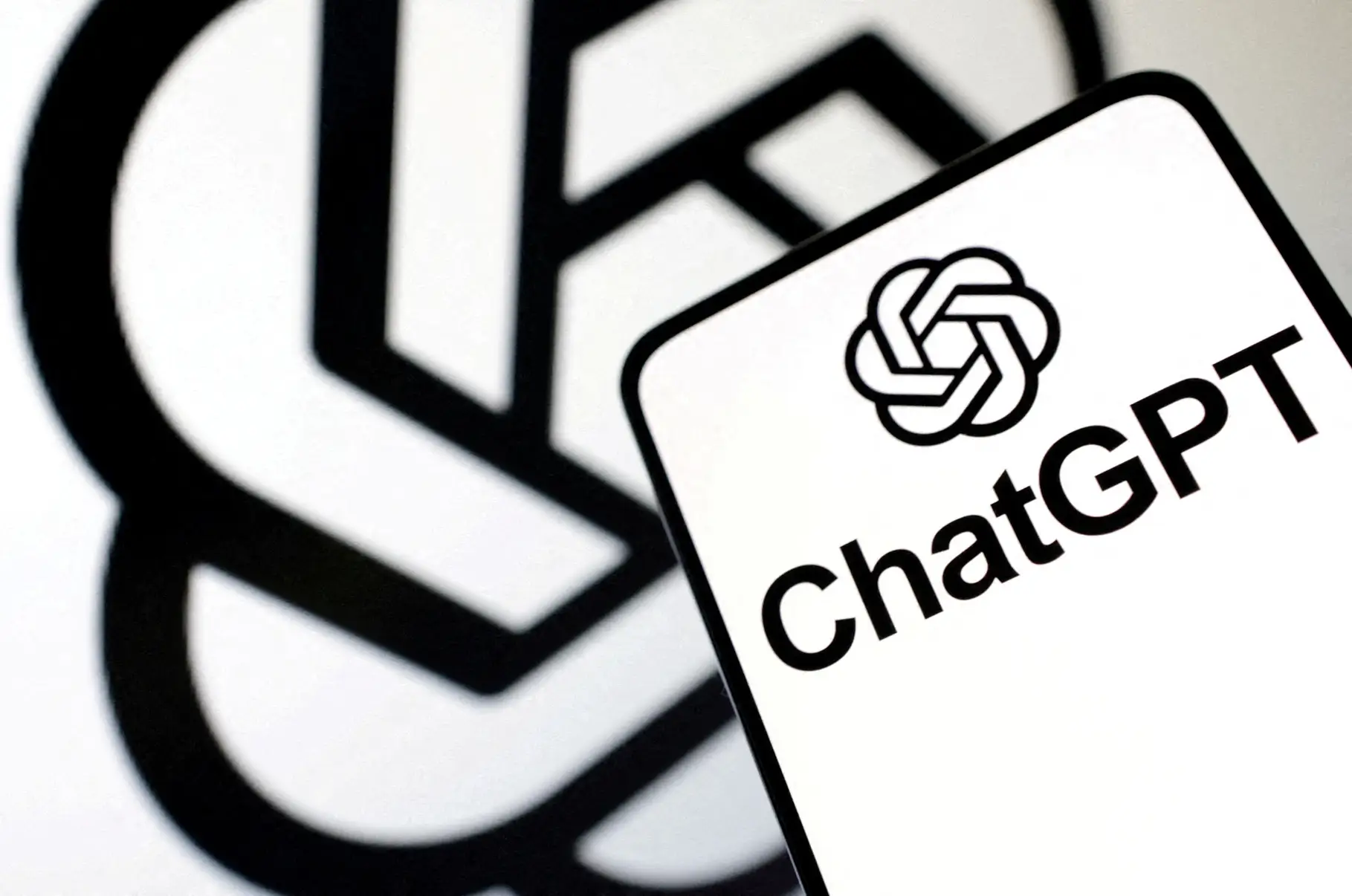 У деякі смартфони вбудували штучний інтелект ChatGPT