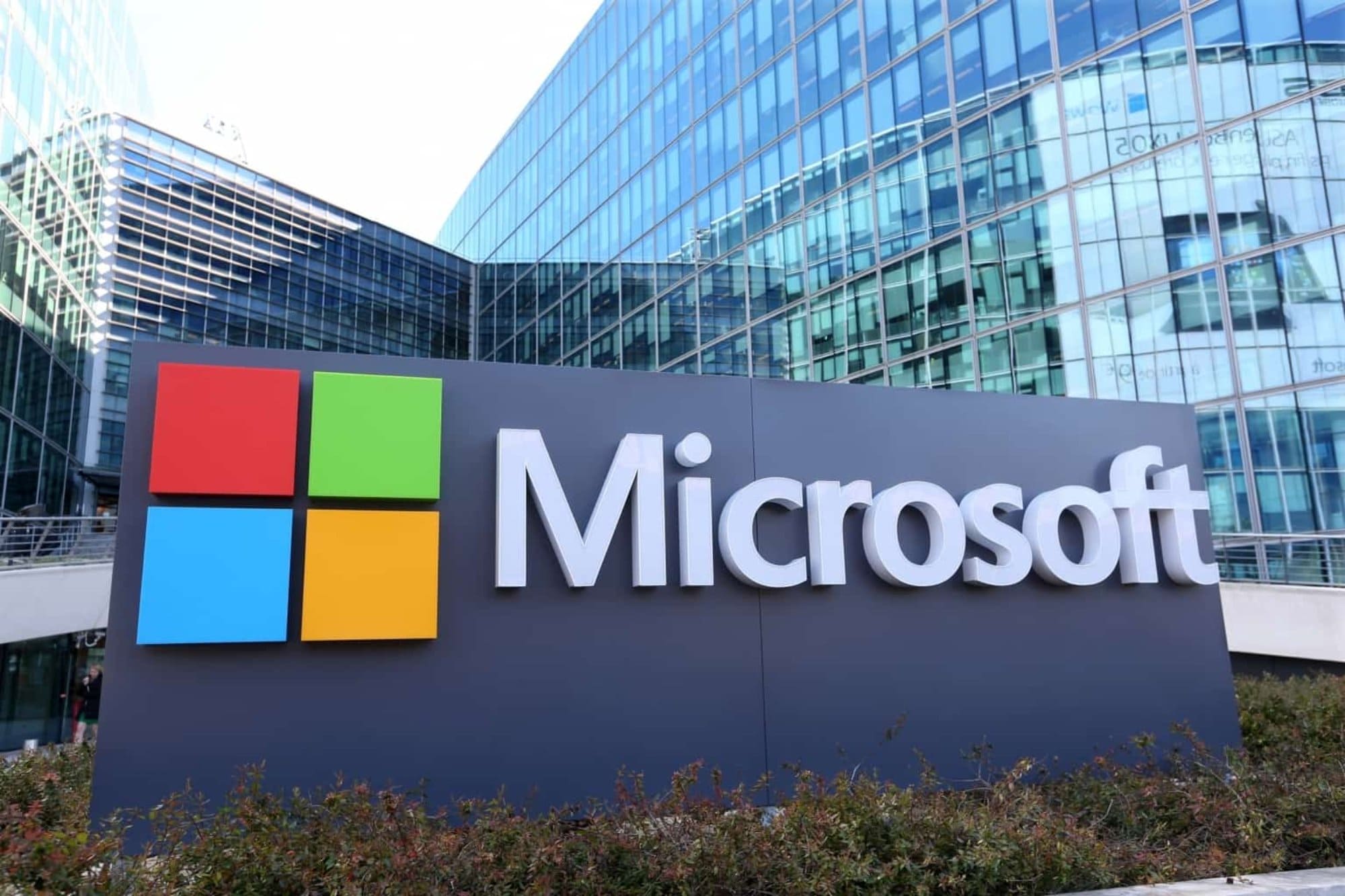 Стало відомо, навіщо Microsoft вкладе мільярди доларів у розвиток центрів обробки даних в Японії