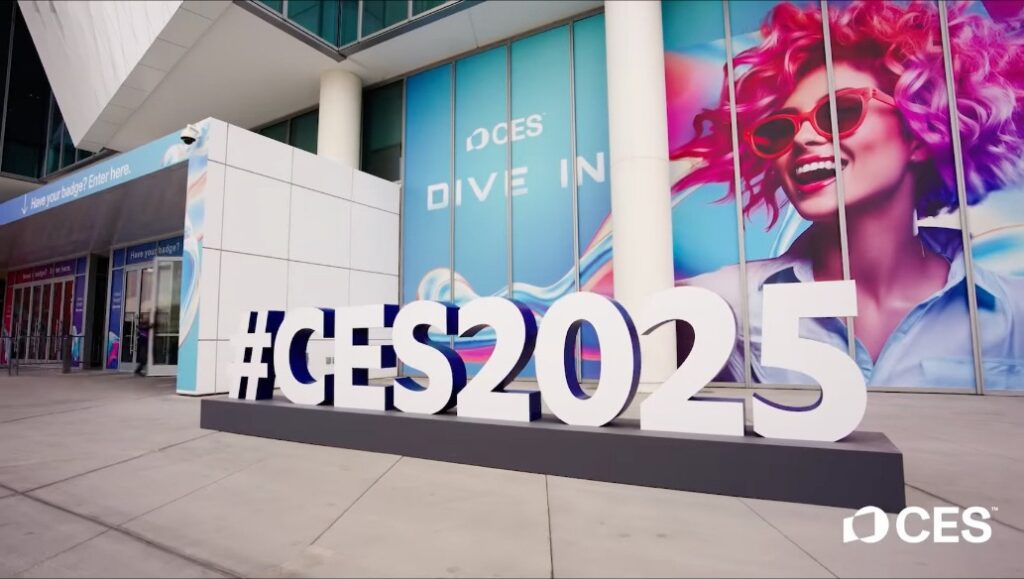 Найдивніші технології CES 2025: від роботів-охолоджувачів до літаючих автомобілів.