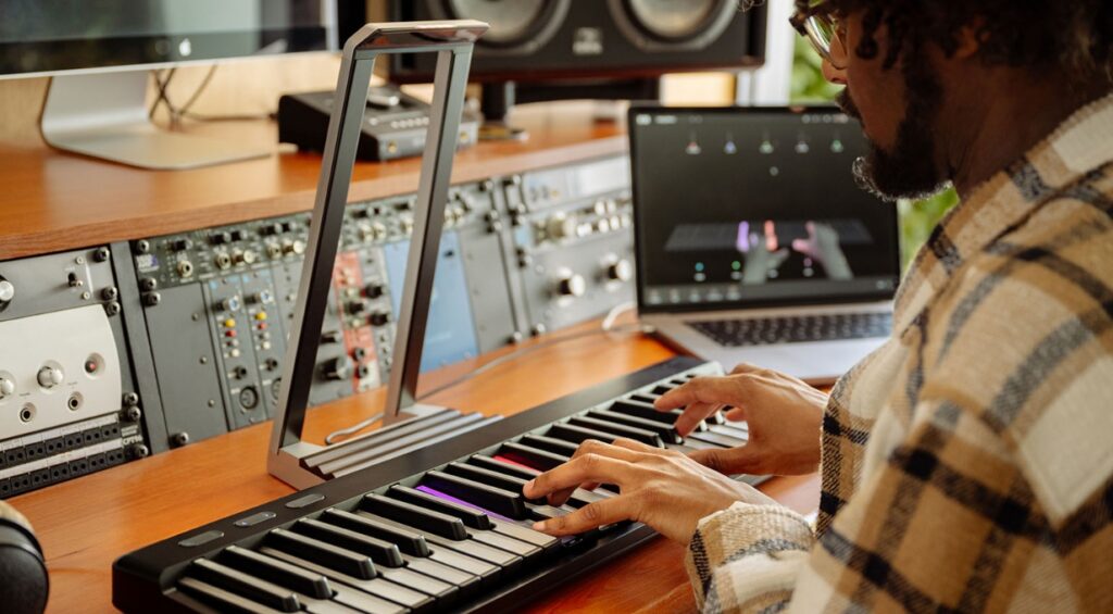 Roli представила Piano з AI-помічником./ Фото: Gearnews.